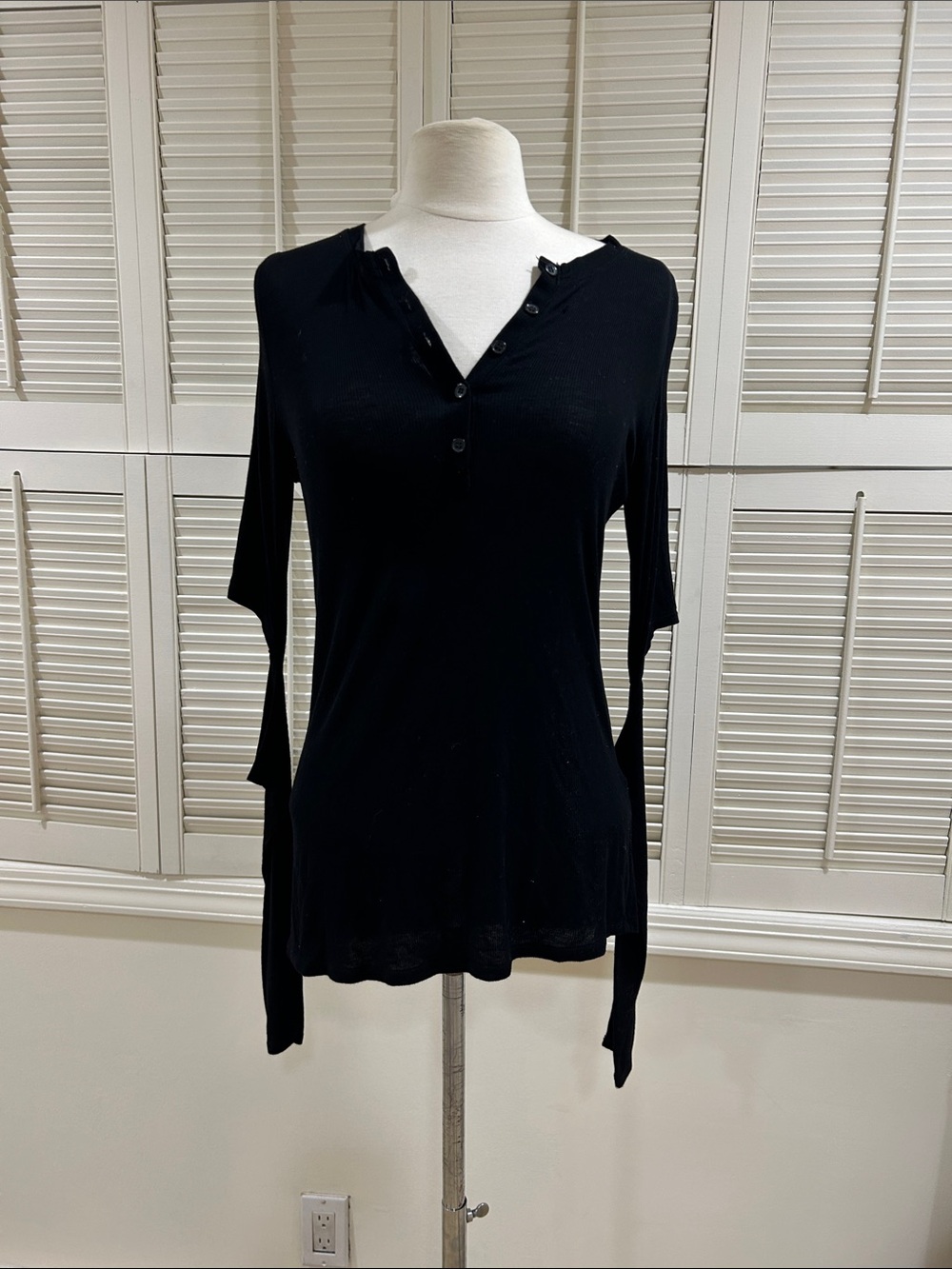 Michael Lauren Black Women's Long Sleeve with open elbow’s